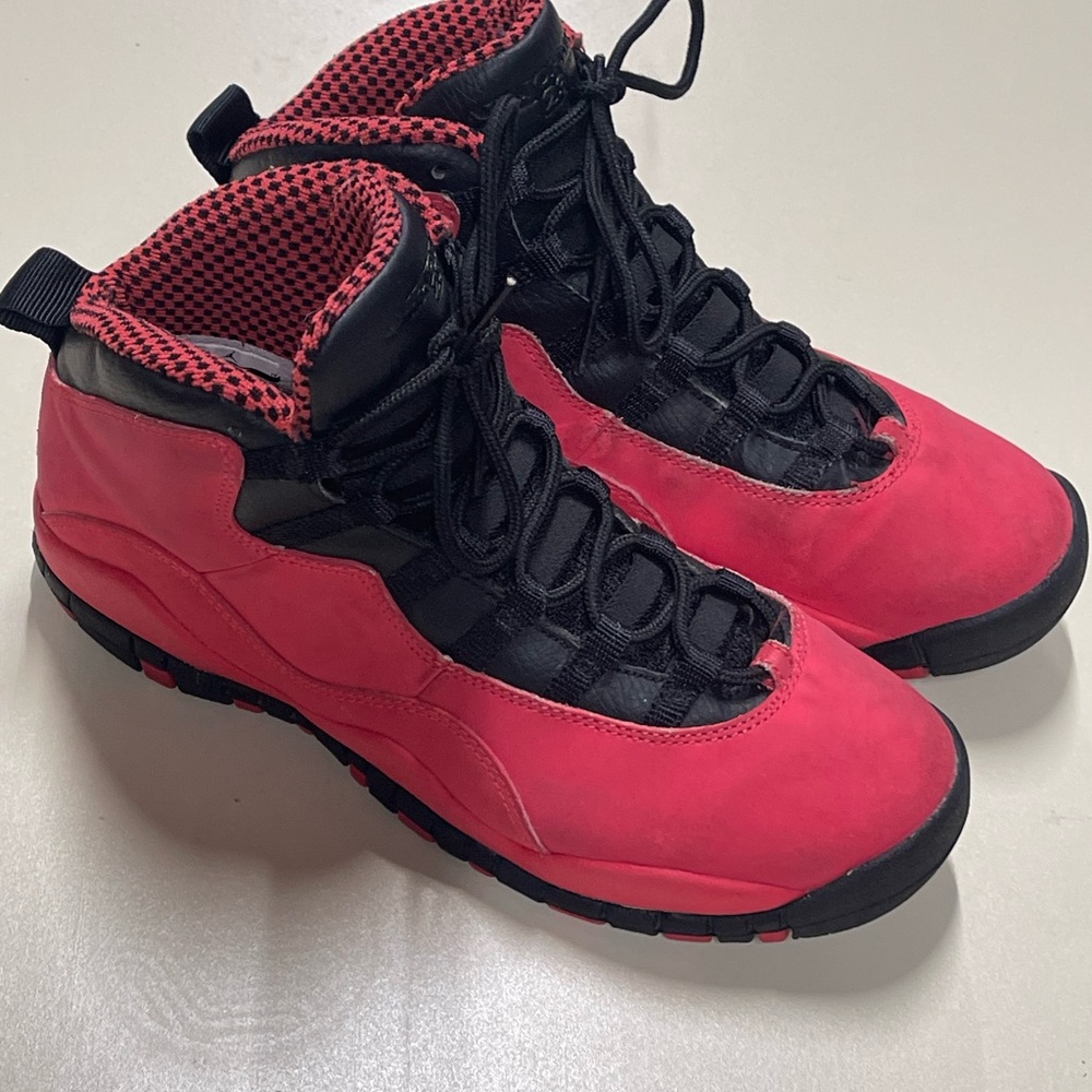 Nike Size 6.5Y  Air Jordan 10 Retro GS 487211-605 Basketball Fusion Red/Black